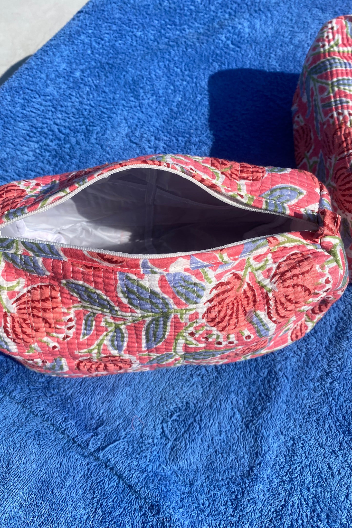 CORAL FLORAL WASH BAG SET
