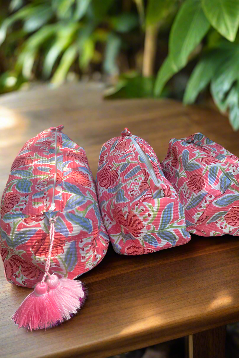 CORAL FLORAL WASH BAG SET