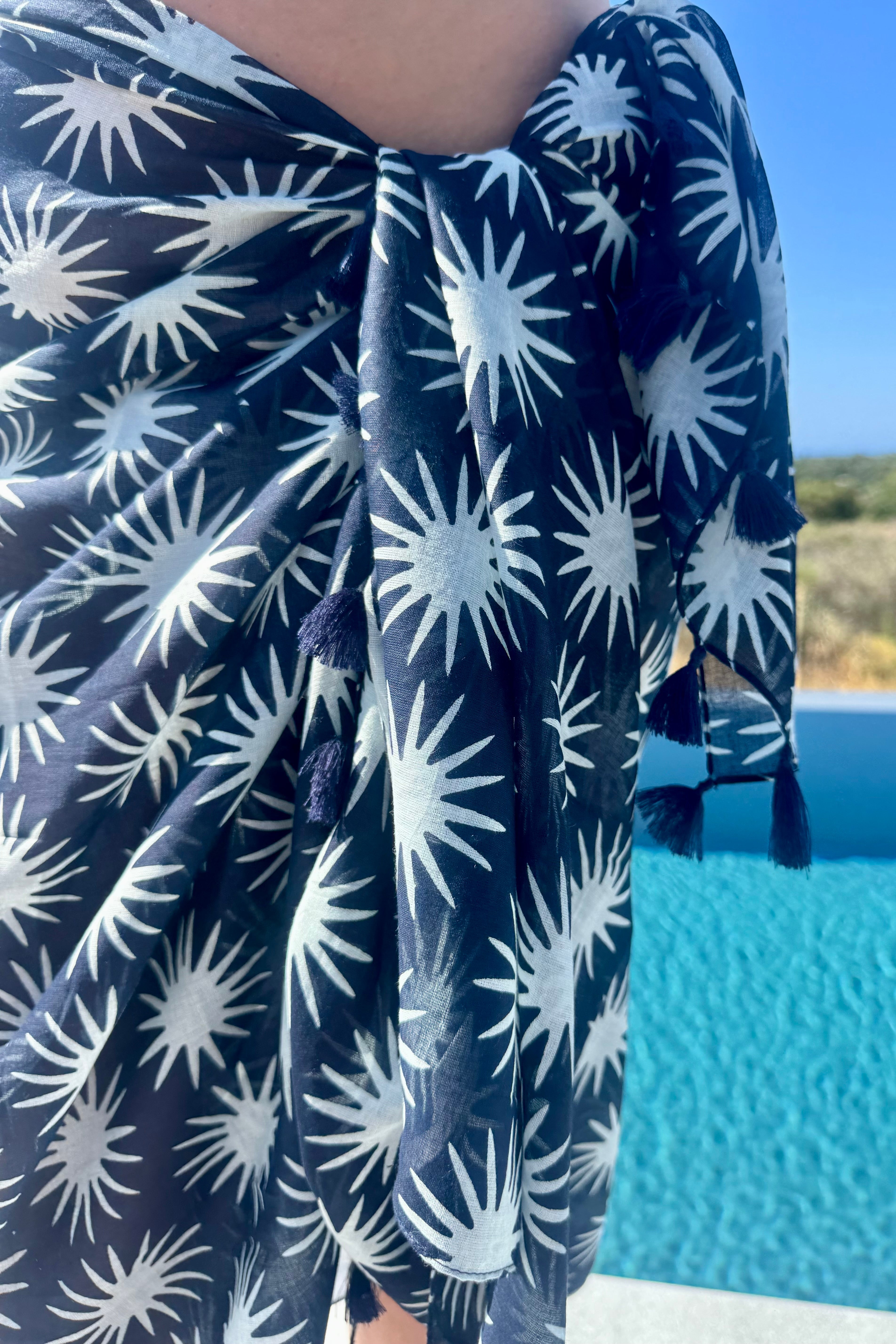 NAVY STAR PRINT SARONG