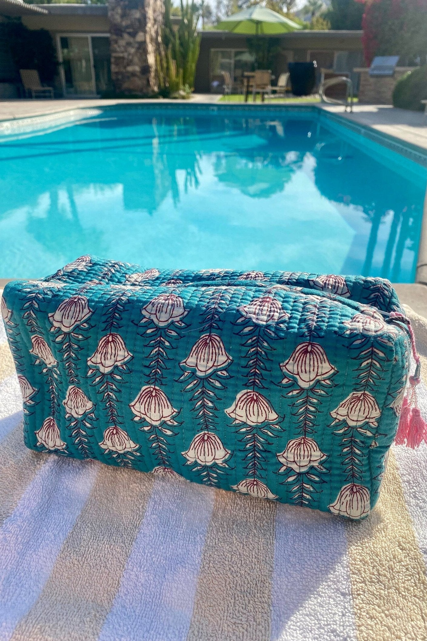 TEAL BLOCK PRINT WASH BAG