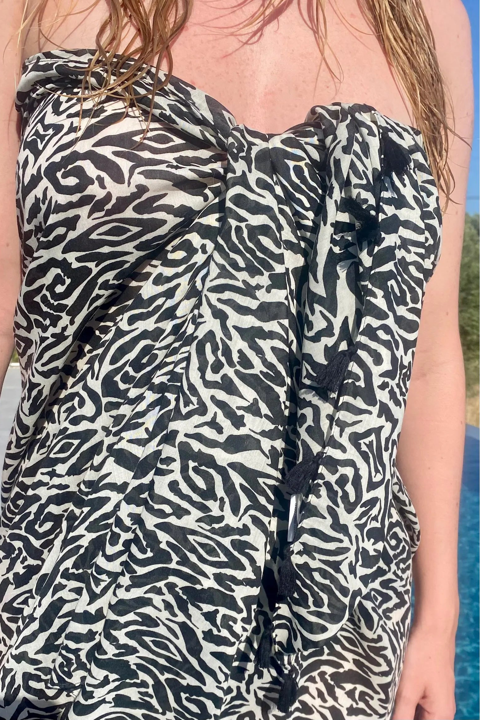 ZEBRA PRINT SARONG WITH TASSELS