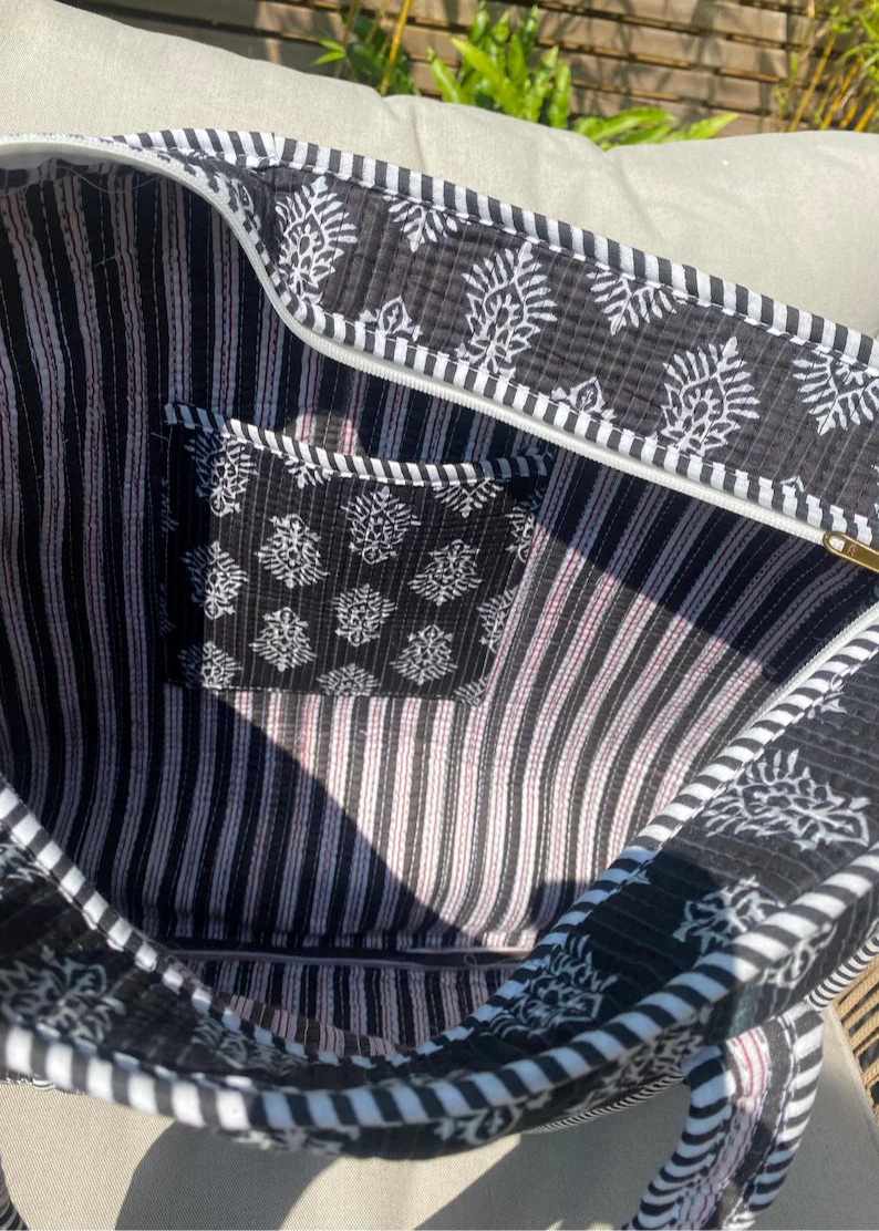 BLACK BLOCK PRINT TOTE