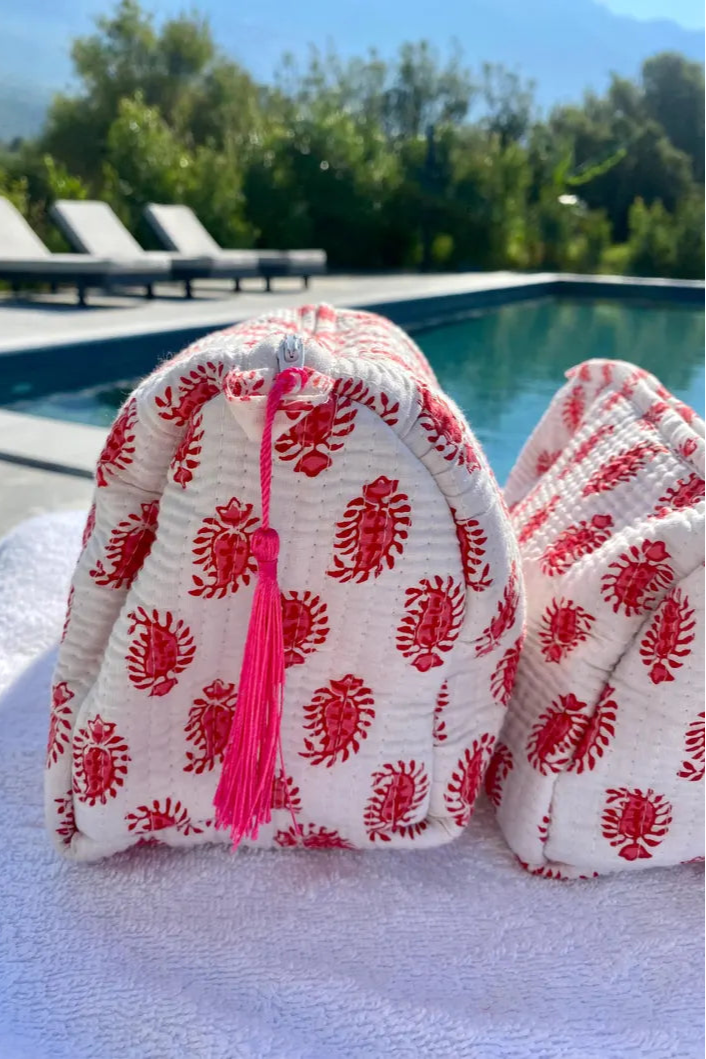 RED AND WHITE BLOCK PRINT WASH BAG SET